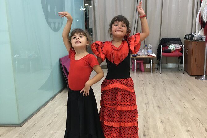 45 minutes flamenco dance class for family in Málaga - Price and Value: What You’re Getting for $34.57