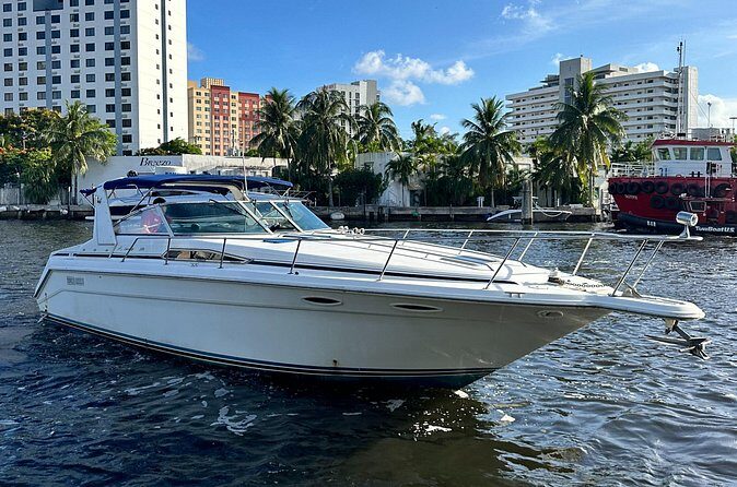 46-foot Private Yacht Rental in Miami - The Cost & Value