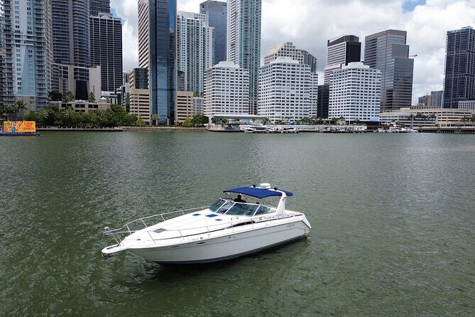 46-foot Private Yacht Rental in Miami - The Captain & Crew: Friendly & Professional