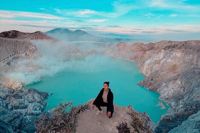 4D3N Bromo Ijen Tumpak Sewu Waterfall Tour from Surabaya/Malang - A Deep Dive into the 4D3N East Java Tour