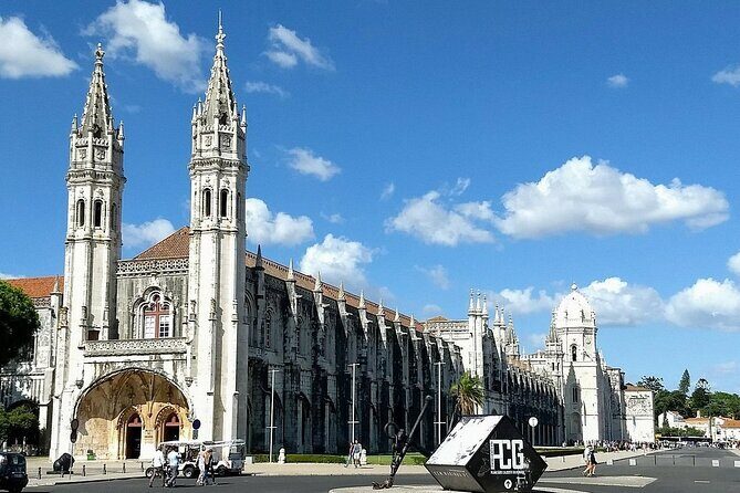 4h/half-day Lisbon Tuk Tuk Tour with a local - In-Depth Look at the Itinerary
