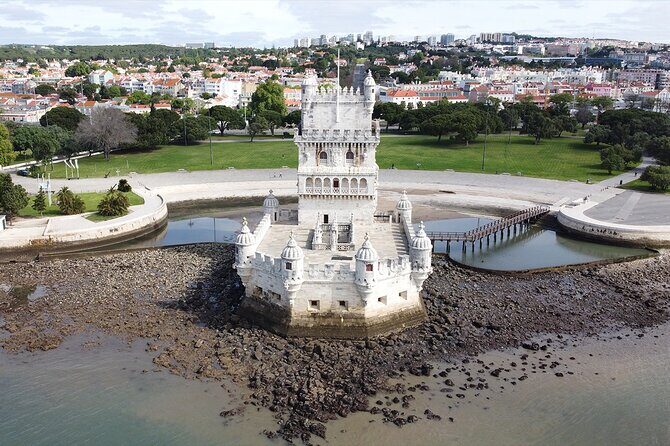 4h/half-day Lisbon Tuk Tuk Tour with a local - Who Should Consider This Tour?