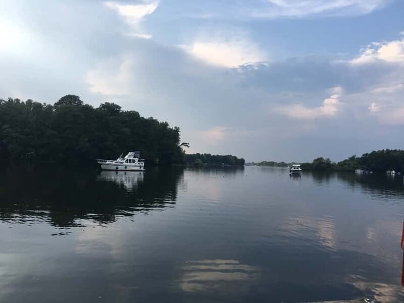 4h Private Havelland Discovery Boat Cruise with Skipper - A Quiet Waterway Adventure in Brandenburg: 4h Private Havelland Discovery Boat Cruise with Skipper