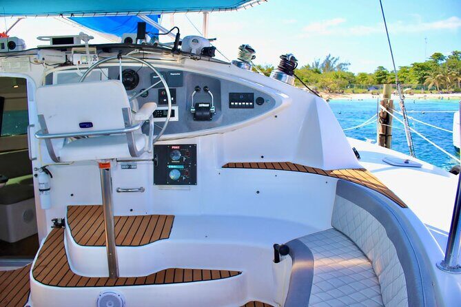 4hrs / 46ft Catamaran Private Charter From Cancun to Isla Mujeres - Practical Tips for Booking and Enjoying
