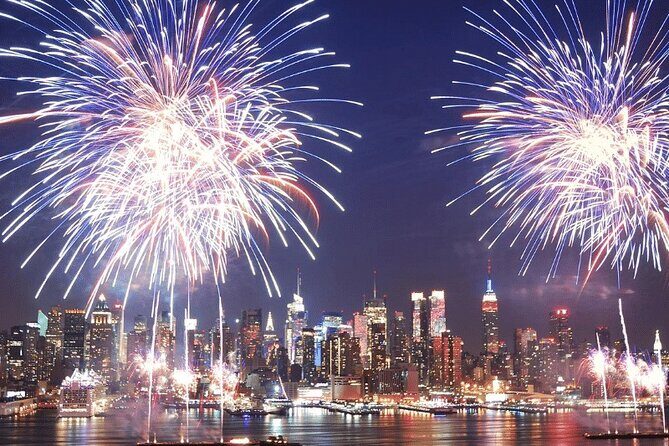 4th of July Fireworks Cruise with Open Bar, Buffet and Live Music - Key Points