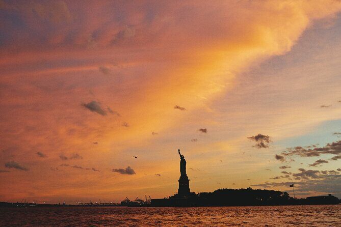 4th of July Fireworks Cruise with Open Bar, Buffet and Live Music - The Basics: What to Expect and Who It’s For