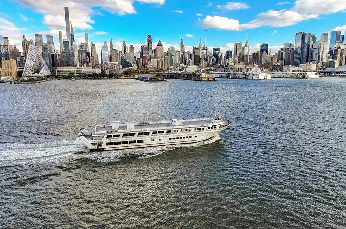 4th of July Fireworks Cruise with Open Bar, Buffet and Live Music - Value for Money: Is It Worth It?