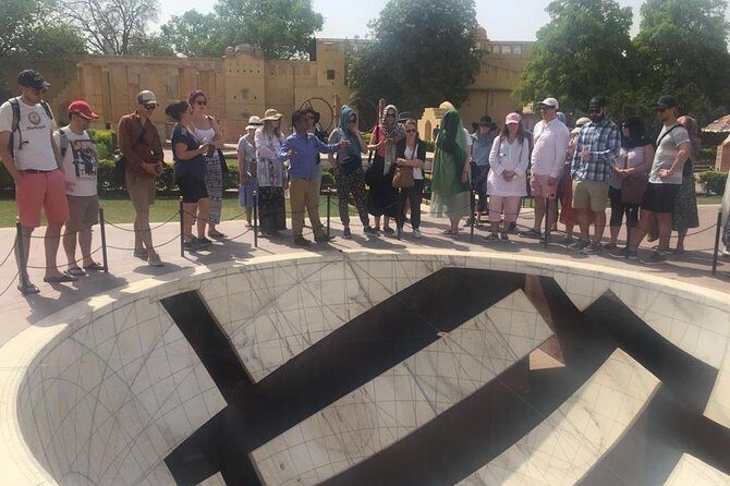 5 Day Golden Tingle Luxury Private Tour with Guide - Day 1: Delhi – An Introduction to India’s Capital