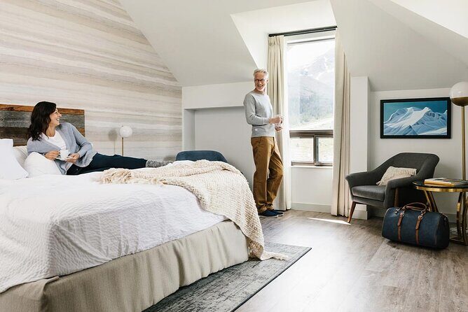 5 Day Rockies Mountains and Glaciers Tour, Icefield Parkway Hotel - FAQ