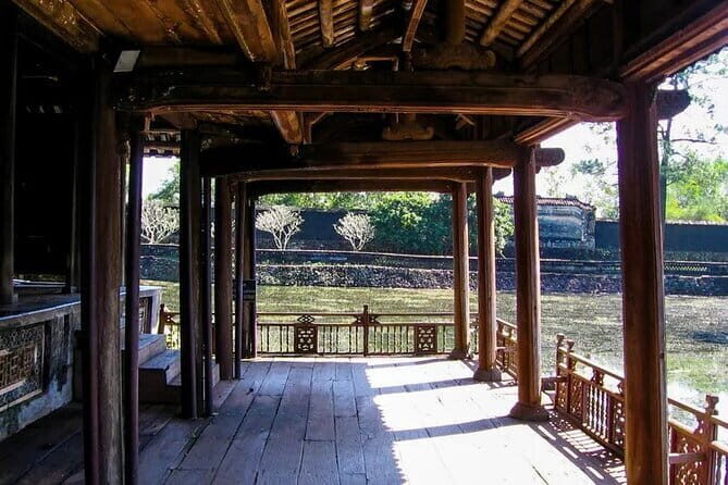 5 days Center Vietnam Package Tour with Danang Hue and Hoian - What Sets This Tour Apart