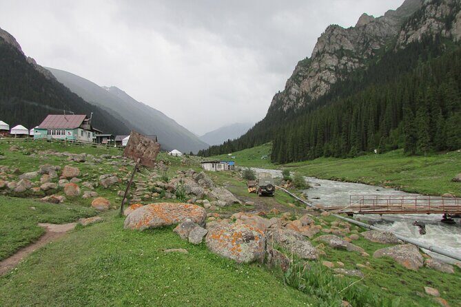 5 days sightseeing and skiing trip in Kyrgyzstan - Practical Aspects: What You Need to Know