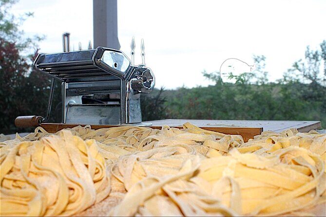 5 hour cooking class with traditional food - Authentic Tuscany in a 5-Hour Cooking Class in San Gimignano