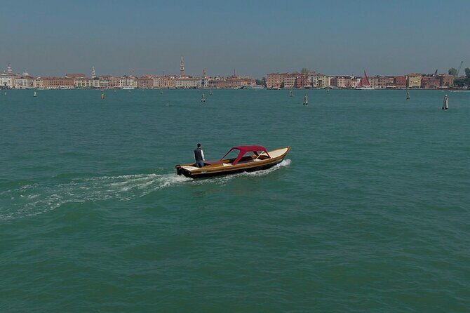 5-Hour Guided Tour of the Magic Islands by Vintage Boat in Venice - Exploring Venice’s Magic Islands: A Detailed Review
