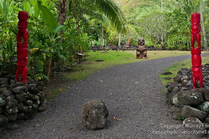 5 Hours Tahiti Island Tour - West and East Coast - Transportation and Group Size
