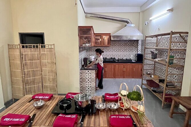 5 traditional dishes Da Nang cooking class with market trip - Engaging Introduction