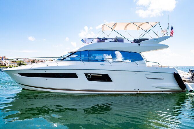 52-feet All Inclusive Flybridge Yacht Rental in Miami - Who Should Book This Yacht?