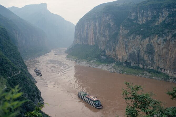 5D4N Yangtze River Cruise:Yichang to Chongqing by Victoria Cruise - Who Will Love This Cruise?