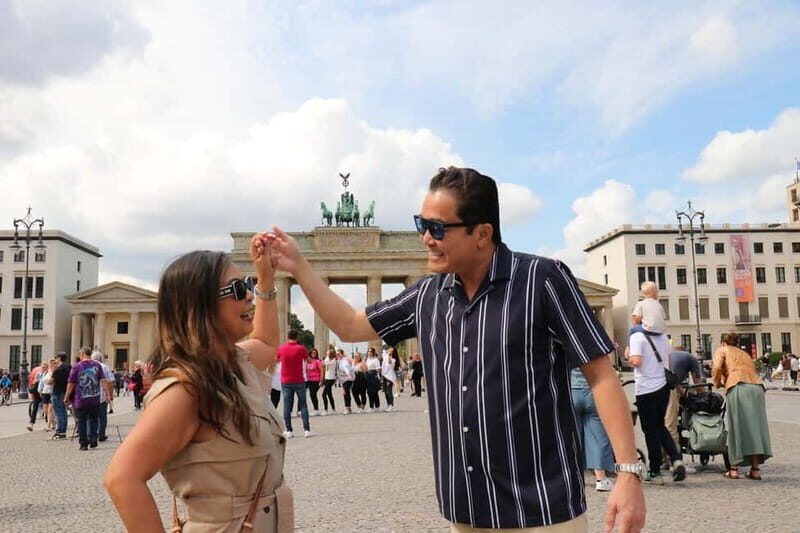 5h Berlin private Tour with Guide, Chauffeur & Photographer - Key Points