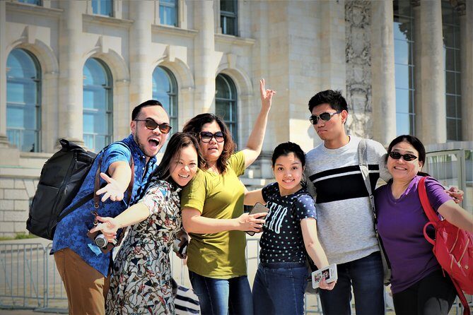 5hours: Guide, Chauffeur & Photographer in Berlin private Tour - An In-Depth Look at the Berlin Private Tour