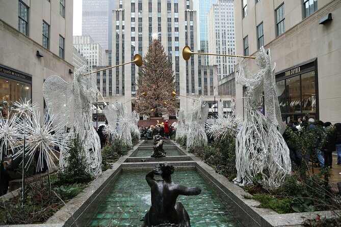 5th Ave Holiday Lights Walking Tour with Rockefeller Tree - Key Points