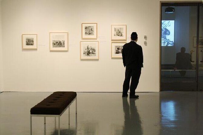 5th & Park - Film & Fiction Walking Tour of Carnegie Hill Along Museum Mile - Key Points