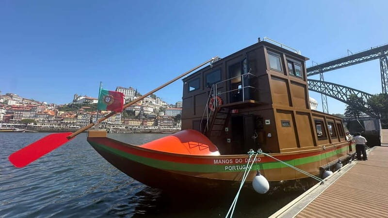 6 Bridges Cruise with 1 Port Wine tasting at Rodrigo's wine bar - Key Points