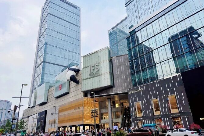 6-Day Chengdu Free Tour with Accommodation and Airport Transfer - FAQs