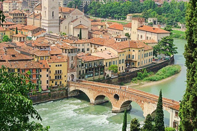 6-Day Italian Lakes, Milan with Bernina Express Train Experience - Day 4: Lake Garda and Sirmione