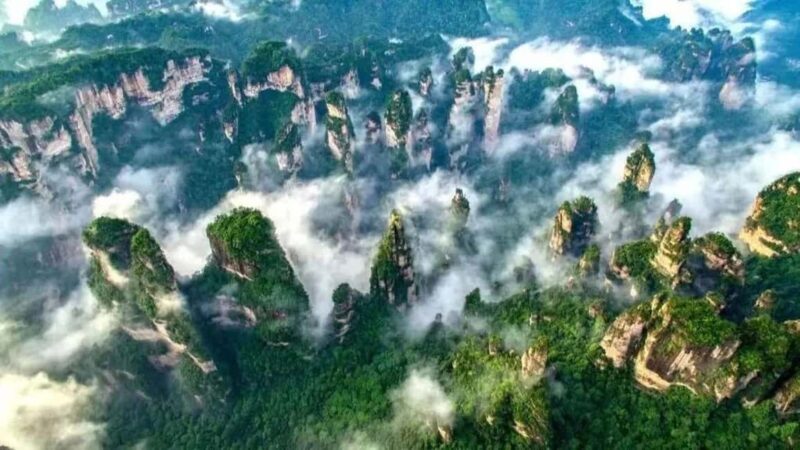 6-Day Private Tour: Guilin Terraces, Fenghuang & Zhangjiajie - Day 4: Tianmen Mountain and Baofeng Lake