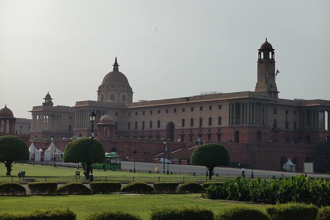 6-Day Private Tour of Delhi, Agra, Jaipur, and Varanasi from Delhi - Frequently Asked Questions