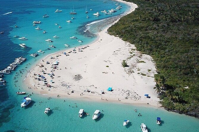 6 Hour Private 60' Luxury Yacht Rental in Fajardo Puerto Rico - Key Points