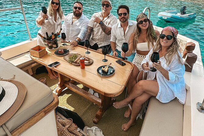 6 Hour Private Cruise in Mykonos with Food and Drinks - Key Points