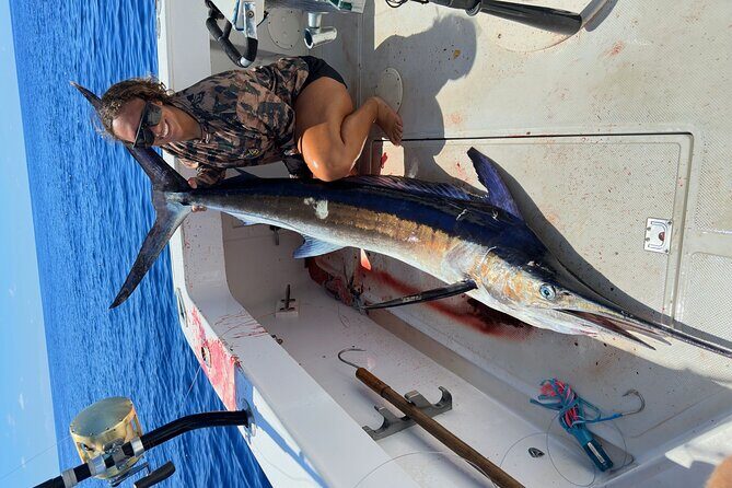 6 Hour Private Fishing Charter Kona, Hawaii - Setting the Scene: What to Expect on Your Kona Fishing Day