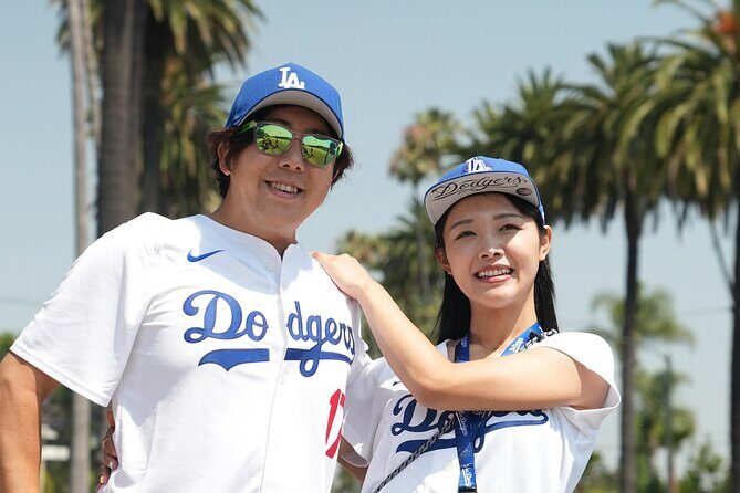 6-Hour Private Photoshoot and Self-Guided Tour in Los Angeles - Experience a Private 6-Hour Tour of Los Angeles’s Iconic Landmarks