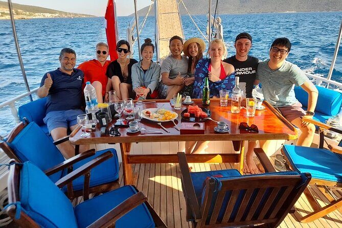 6 Hours Private Charter Boat Tour with Lunch in Bodrum - Practical Tips for Your Trip