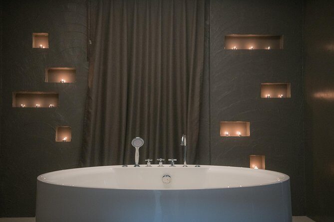 60 Mins -The Home Feet massage with Hotstone -Free Transportation - Key Points