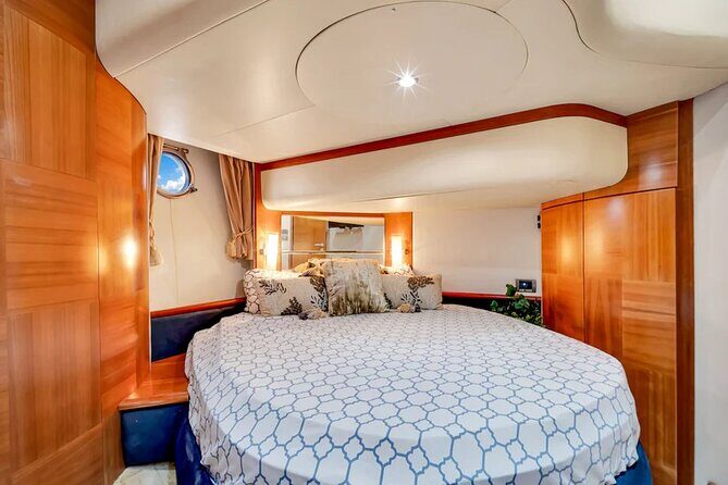 60ft Luxury Pink Charter Pink Yacht Rental In Miami - In-Depth Review: A Closer Look at the Yacht Experience