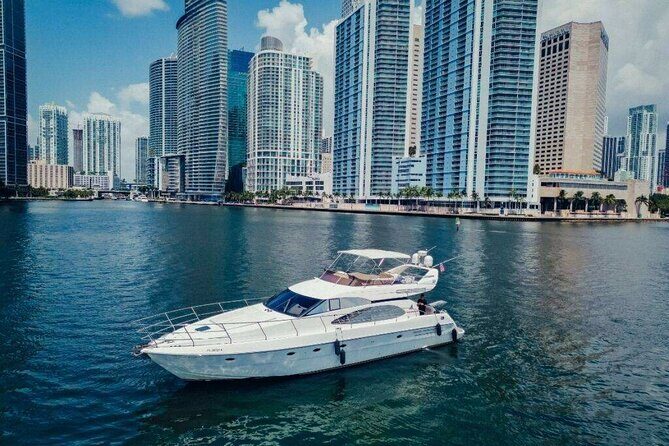 62ft + FREE HOUR Miami Yacht Rental 3-6 Hours up to 13 People - FAQ