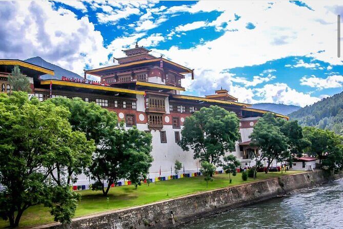 7 Day Cultural & Culinary Expedition to Bhutan - Exploring Bhutan: A Deep Dive into the 7-Day Cultural & Culinary Tour