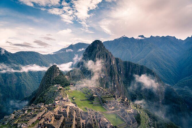 7-Day Peru Deep Dive: Lima, Cusco, Sacred Valley, and Machu Picchu Tour - Exploring the Perfect 7 Days in Peru: A Detailed Review