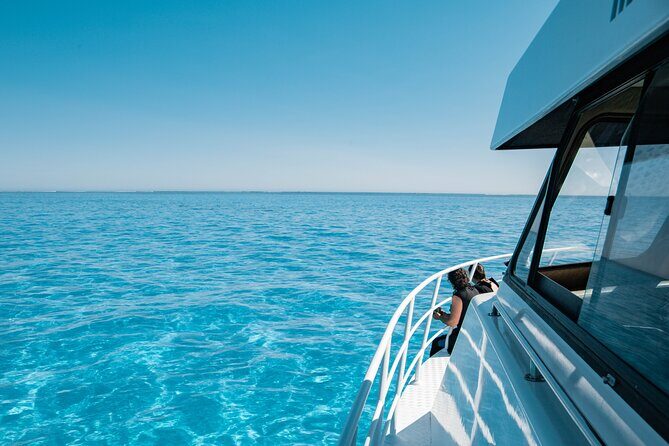 7 Hours Off Peak Whale Shark and Ningaloo Reef Tour in Exmouth - Key Points
