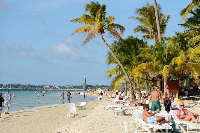 7 Mile Beach Private Tour - Practical Details and Tips