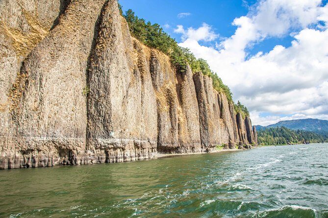 7 Wonders of the Gorge 3.5-hour Jetboat Cruise - An In-Depth Look at the 7 Wonders of the Gorge Jetboat Tour