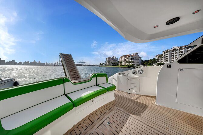 70ft 1 Hour FREE | Miami Yacht Rental | 3 to 6 Hours | 13 People - FAQ