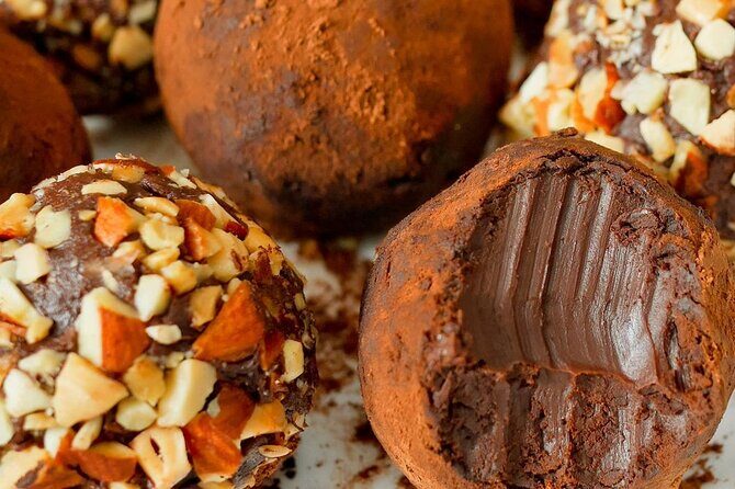 75 Minute Jacksonville Candy and Cocktail Guided Class - Key Points