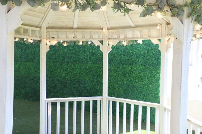 77 Sign & Go Wedding at Hawaiian Wedding Chapel - A Closer Look at the 77 Sign & Go Wedding Experience