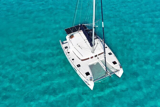 7hrs 42ft Luxury Catamaran Private Charter Cancun to Isla Mujeres - Key Points