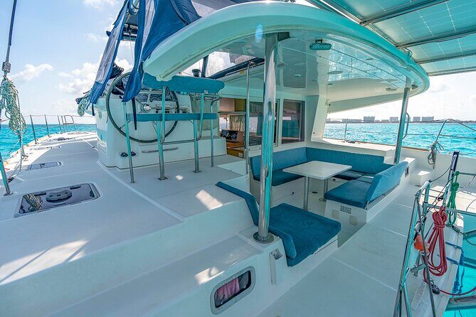 7hrs 42ft Luxury Catamaran Private Charter Cancun to Isla Mujeres - Who Should Consider This Tour?