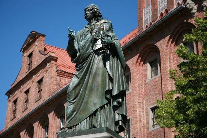 8-day tour around Poland by private car - Exploring Poland in Comfort and Style