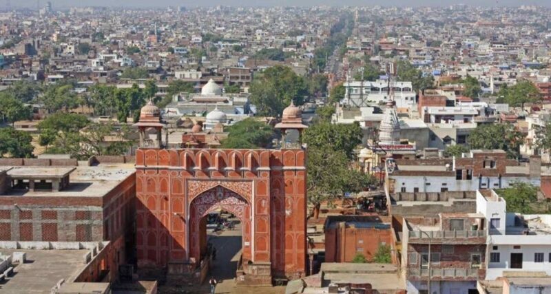 8 Days GOLDEN TRIANGLE WITH RANTHAMBORE WILDLIFE SAFARI - A Journey Back in Time in Fatehpur Sikri